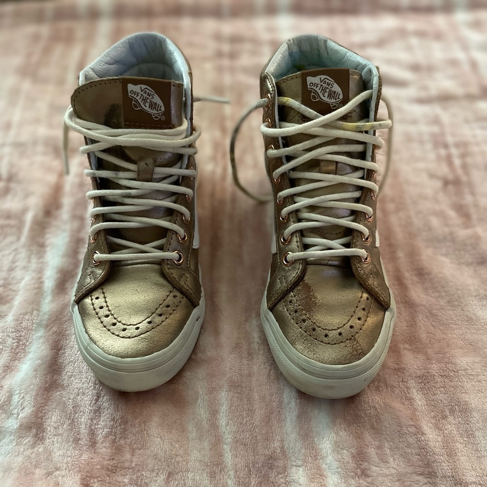 rose gold vans used has some imperfections